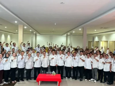 Foto bersama KADIN Sulsel