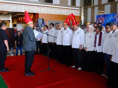 Wali Kota Makassar Munafri Arifuddin melantik Pengurus Dewan Kesenian Makassar (DKM) periode 2026–2031 di Mall Phinisi Point, Sabtu (27/6/2026).