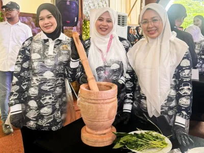 Melinda Aksa Kenalkan Kedekatan Kuliner Sulsel dan Sumut di Rakernas APEKSI